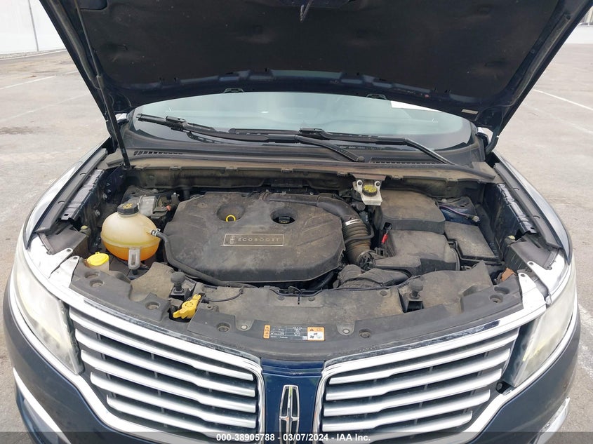VIN 5LMCJ3C99HUL11364 2017 LINCOLN MKC RESERVE