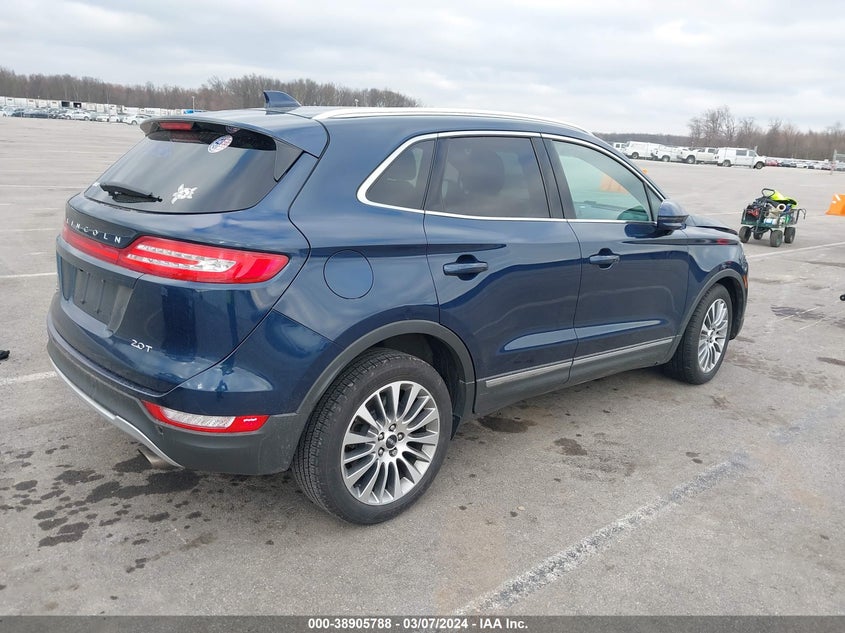 VIN 5LMCJ3C99HUL11364 2017 LINCOLN MKC RESERVE