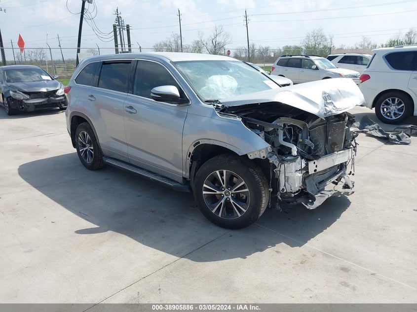 TOYOTA HIGHLANDER LE 2018
