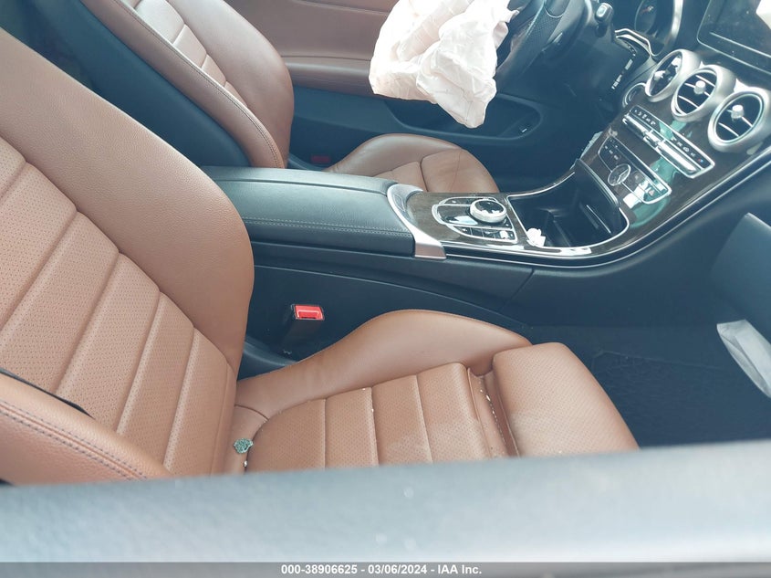2018 MERCEDES-BENZ C 300 VIN: WDDWJ4KB3JF625574