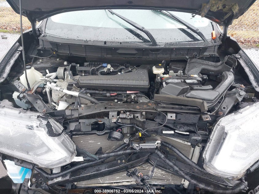 2018 NISSAN ROGUE SV - 5N1AT2MV6JC773421