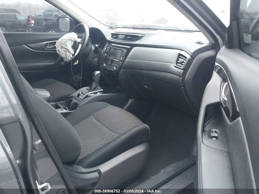 2018 NISSAN ROGUE SV - 5N1AT2MV6JC773421