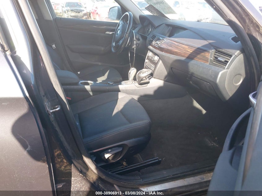 2014 BMW X1 xDrive28I VIN: WBAVL1C55EVY14419 Lot: 38906913