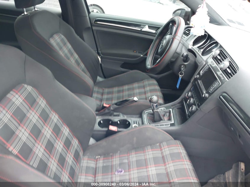 2015 VOLKSWAGEN GOLF GTI - 3VW5T7AU7FM003391