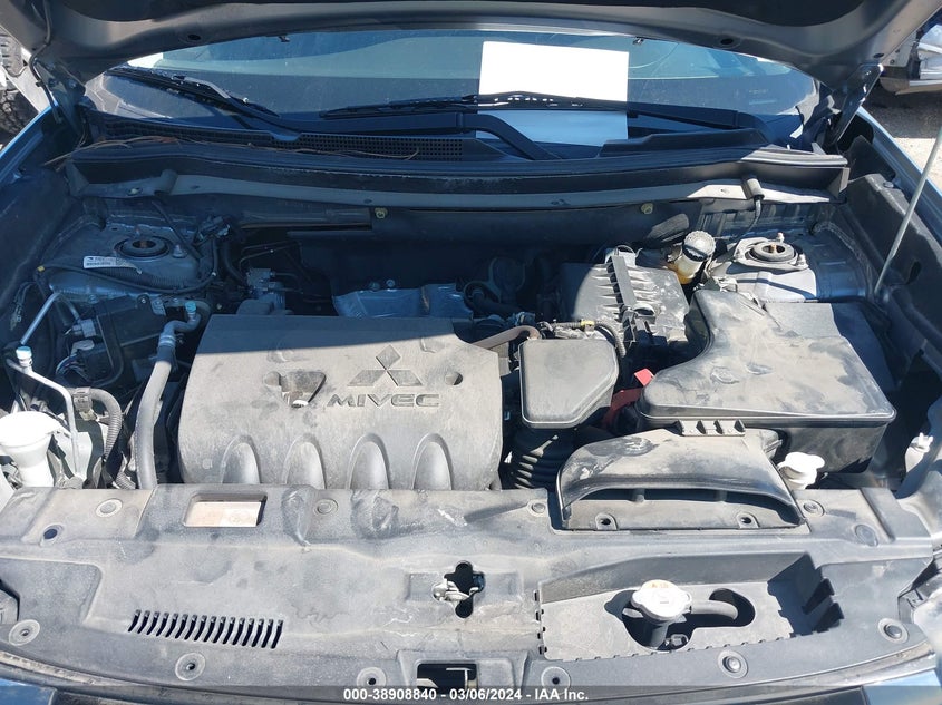 2017 MITSUBISHI OUTLANDER ES - JA4AD2A33HZ031600