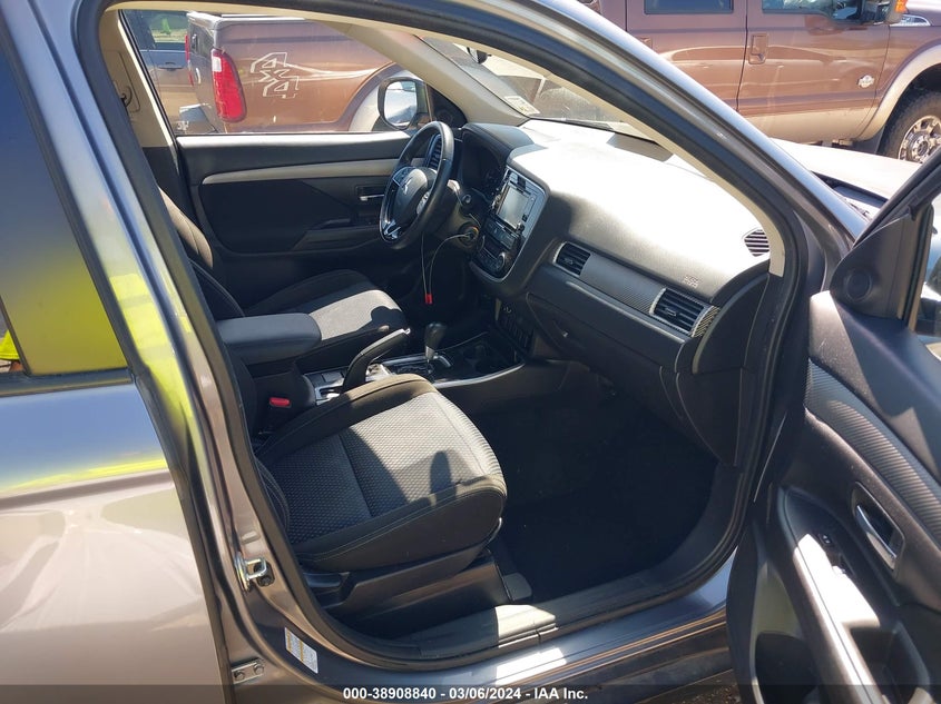 2017 MITSUBISHI OUTLANDER ES - JA4AD2A33HZ031600
