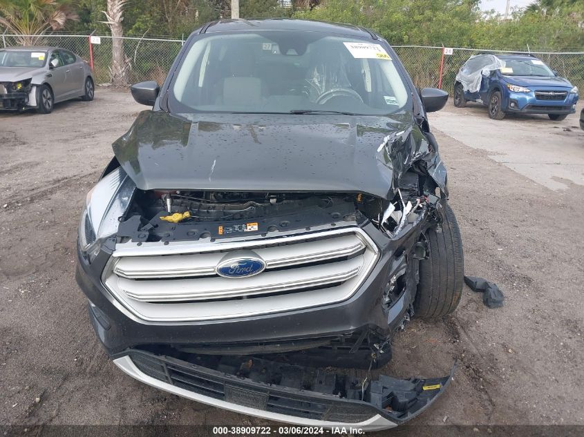 1FMCU0GDXKUB75230 2019 Ford Escape Se