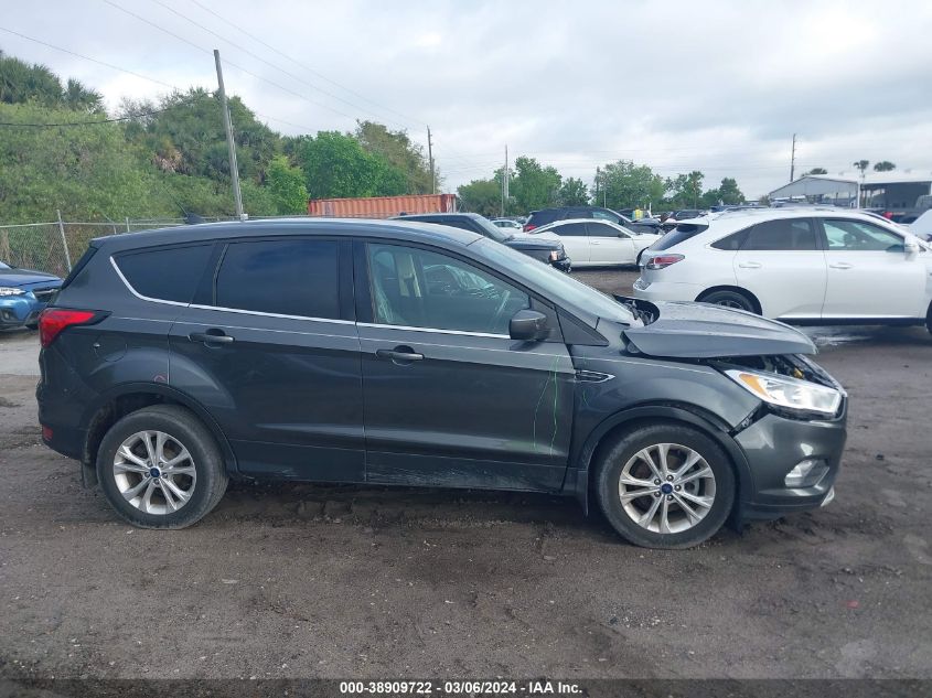 1FMCU0GDXKUB75230 2019 Ford Escape Se