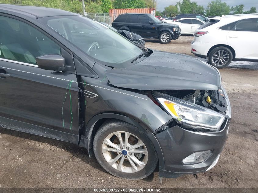 1FMCU0GDXKUB75230 2019 Ford Escape Se