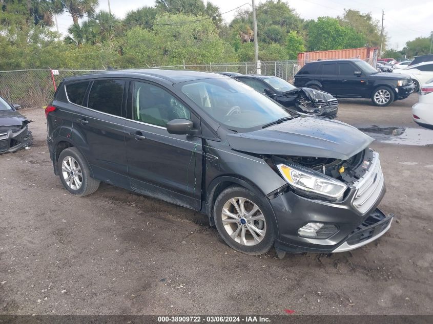 1FMCU0GDXKUB75230 2019 Ford Escape Se