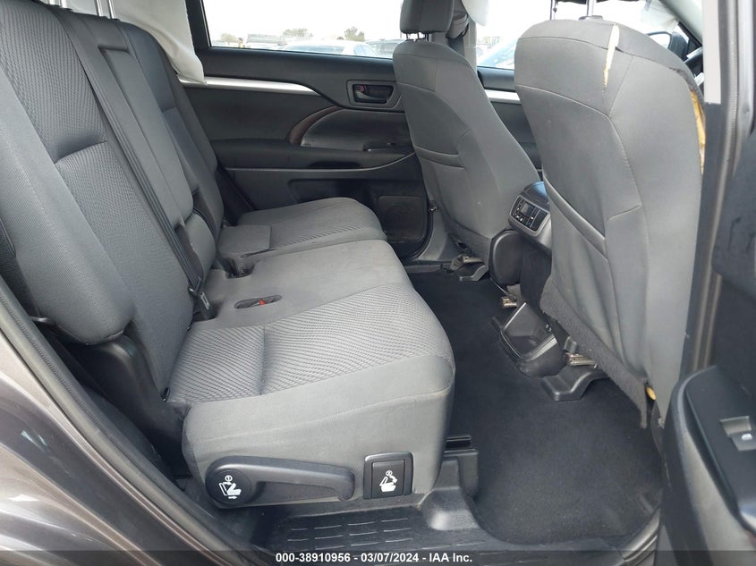 2019 TOYOTA HIGHLANDER VIN: 5TDZZRFH0KS309496
