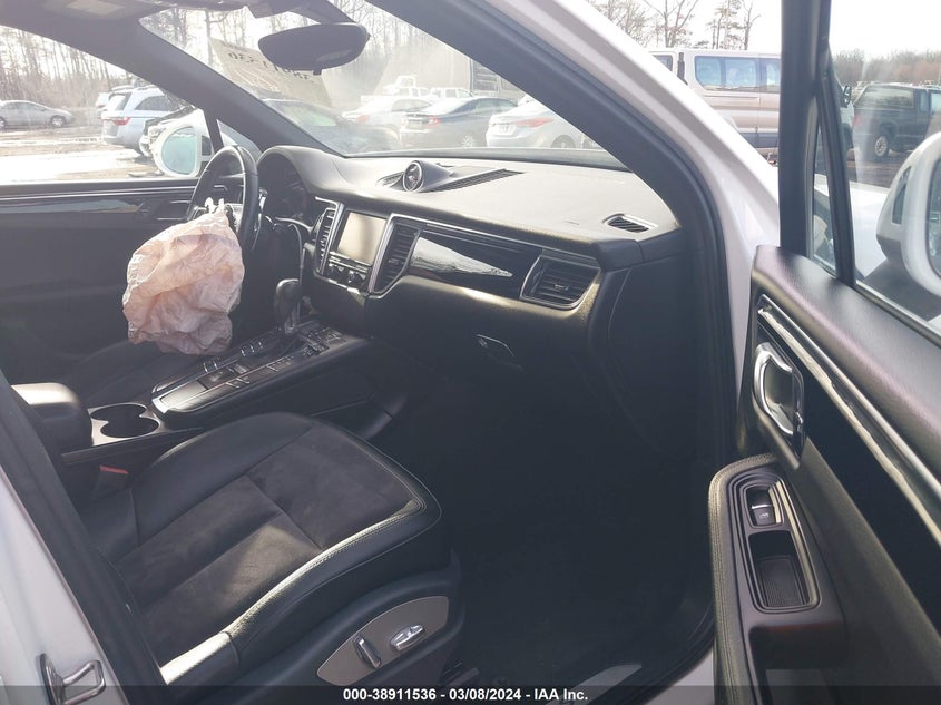 2015 PORSCHE MACAN S - WP1AB2A51FLB42514