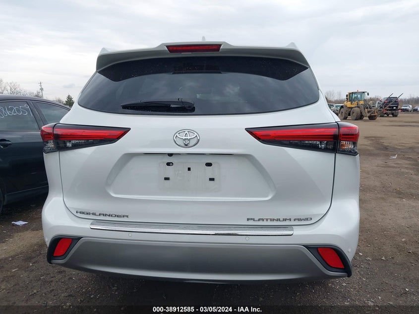 2022 TOYOTA HIGHLANDER VIN: 5TDFZRBH0NS236840