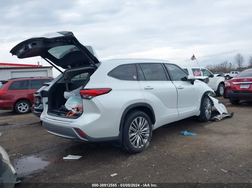 2022 TOYOTA HIGHLANDER VIN: 5TDFZRBH0NS236840