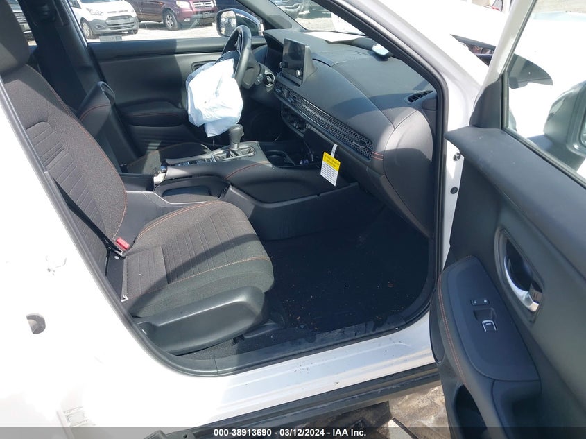 2024 HONDA HR-V 2.0L I4   N(VIN: 3CZRZ2H55RM725932