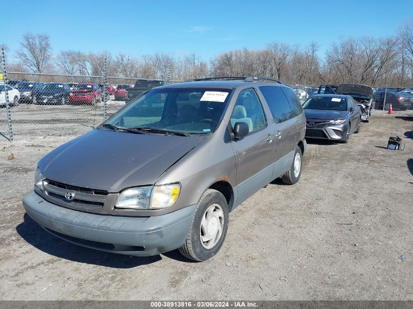 1998 Toyota Sienna Le VIN: 4T3ZF13C3WU085051 Lot: 38913816