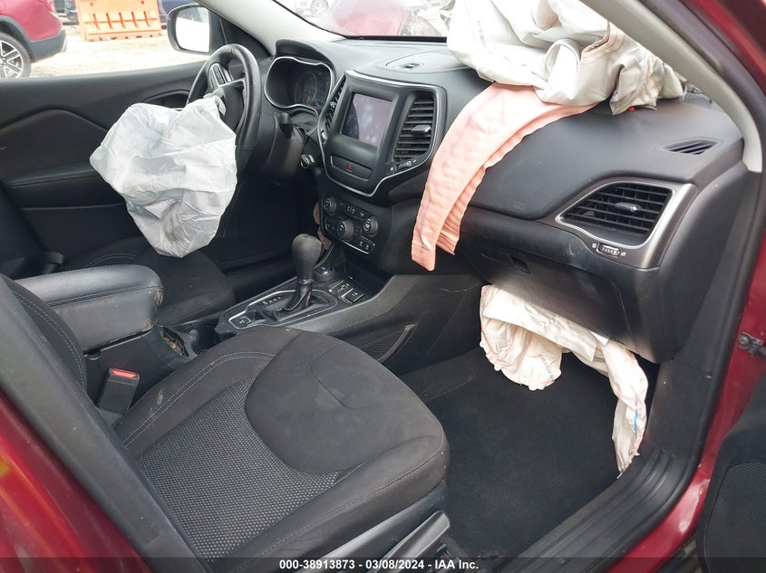VIN 1C4PJMCB4KD432912 2019 JEEP CHEROKEE LATITUDE