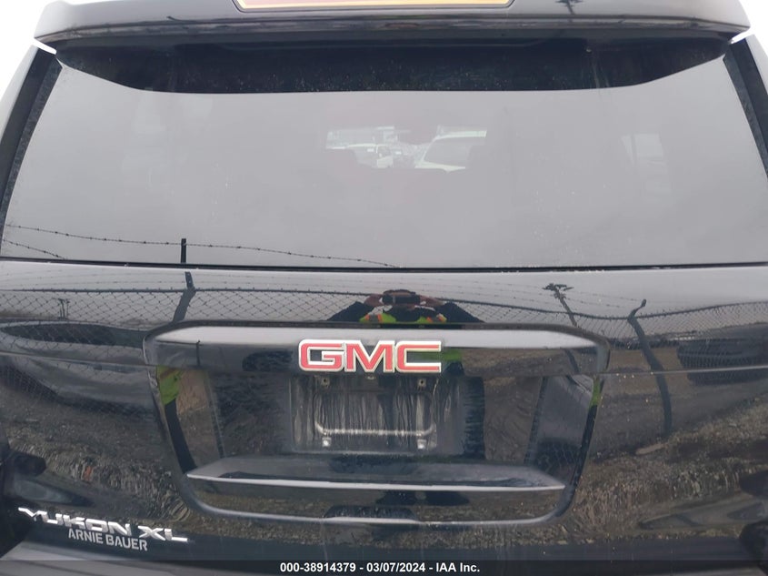 2015 GMC YUKON XL 1500 SLT - 1GKS2HKC8FR125801