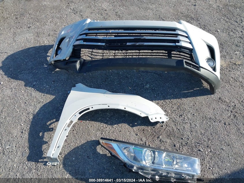 VIN 5TDKZRFH7KS357286 2019 TOYOTA HIGHLANDER SE/XLE