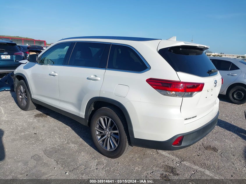 VIN 5TDKZRFH7KS357286 2019 TOYOTA HIGHLANDER SE/XLE