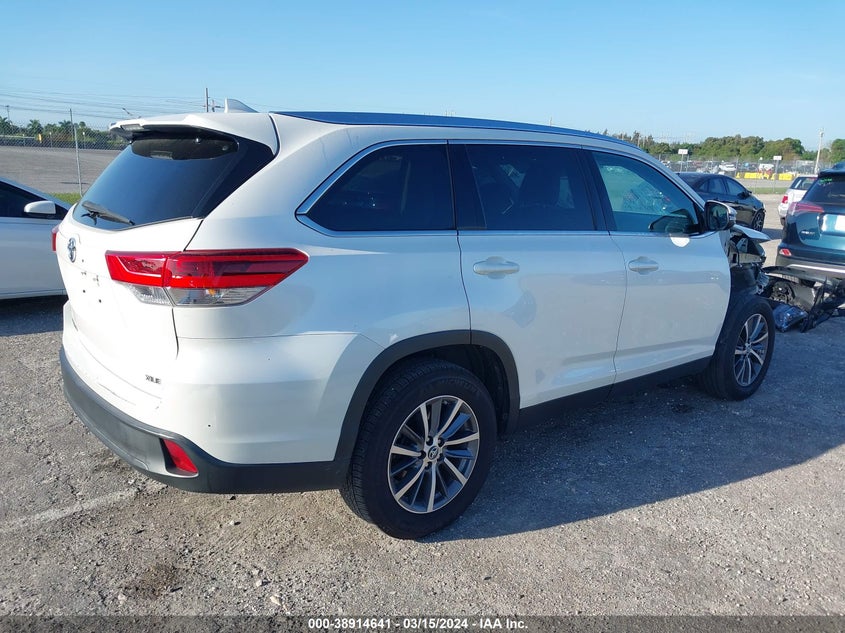 VIN 5TDKZRFH7KS357286 2019 TOYOTA HIGHLANDER SE/XLE