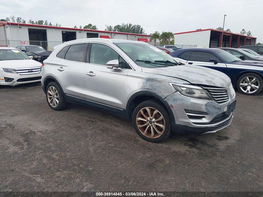 VIN 5LMCJ2D90HUL35223 2017 LINCOLN MKC SELECT