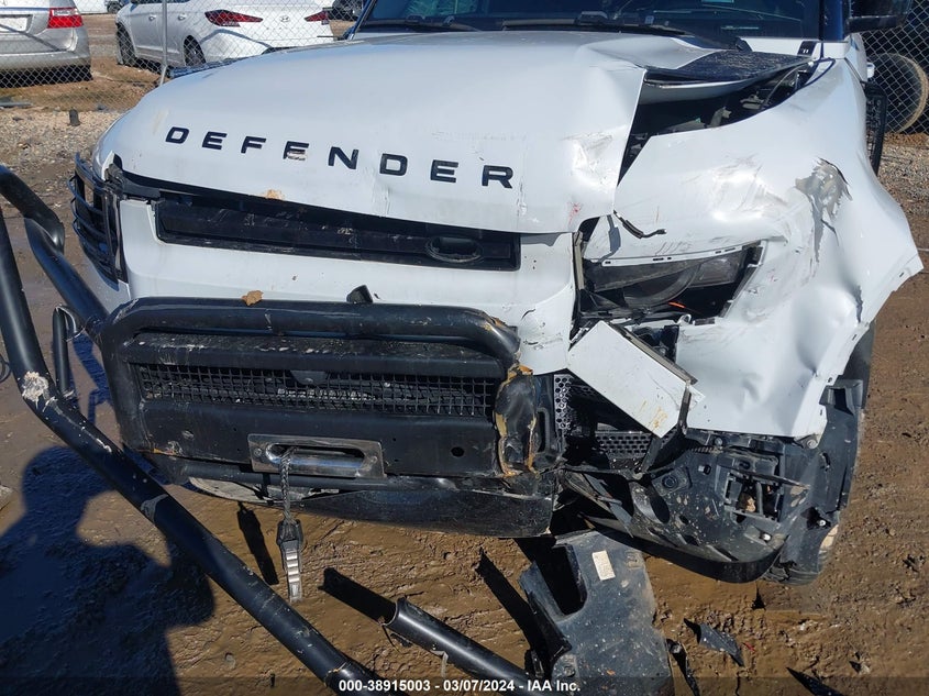 Auction sale of the 2022 LAND ROVER DEFENDER , vin: SALEW6RE0N2072309, lot number: 38915003