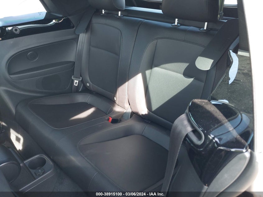 2013 VOLKSWAGEN BEETLE 2.0T - 3VW767AT4DM811332