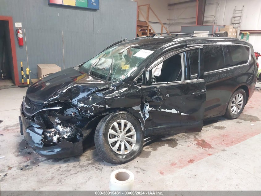 VIN 2C4RC1DG7HR512237 2017 CHRYSLER PACIFICA TOURING