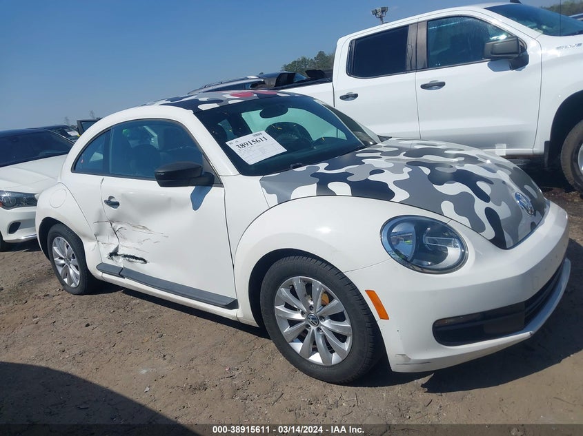 2014 VOLKSWAGEN BEETLE 2.5L ENTRY - 3VWFP7AT9EM619950