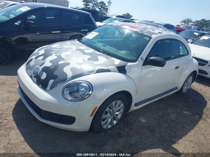 2014 VOLKSWAGEN BEETLE 2.5L ENTRY - 3VWFP7AT9EM619950
