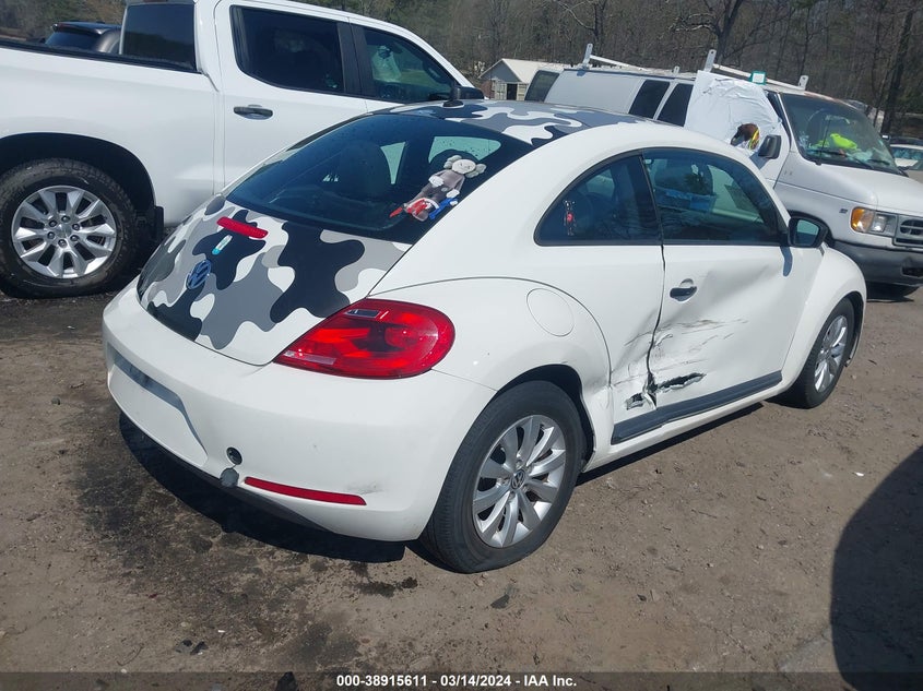 2014 VOLKSWAGEN BEETLE 2.5L ENTRY - 3VWFP7AT9EM619950