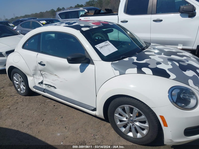 2014 VOLKSWAGEN BEETLE 2.5L ENTRY - 3VWFP7AT9EM619950