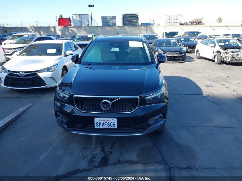 2020 VOLVO XC40 T5 MOMENTUM YV4162UK3L2187010