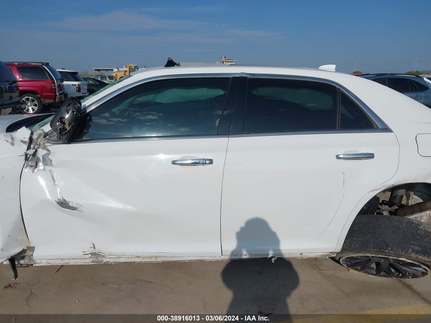 2019 CHRYSLER 300 LIMITED - 2C3CCAEG6KH594807
