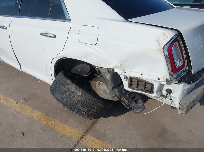 2019 CHRYSLER 300 LIMITED - 2C3CCAEG6KH594807