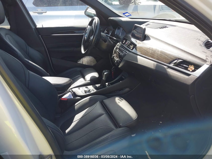2018 BMW X1 xDrive28I VIN: WBXHT3C35J3H33393 Lot: 38916036
