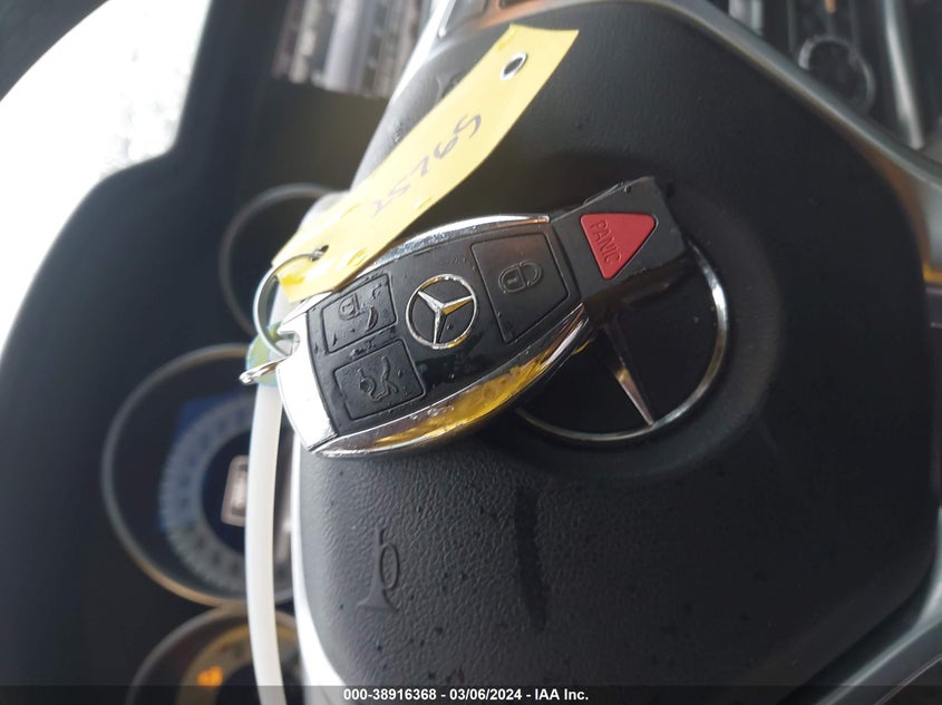 2013 MERCEDES-BENZ C 250 LUXURY/SPORT - WDDGF4HB1DA863809