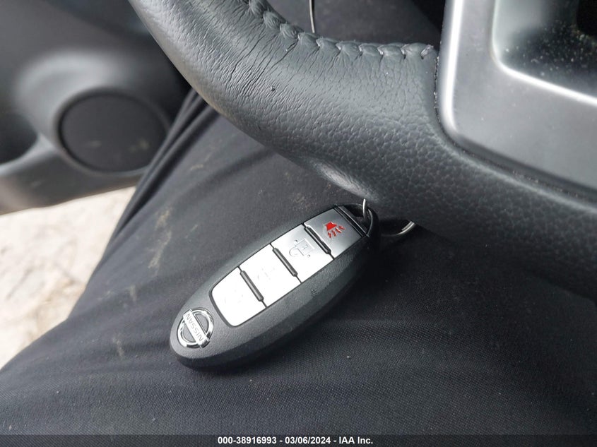 2017 NISSAN ROGUE SV - 5N1AT2MT3HC887630