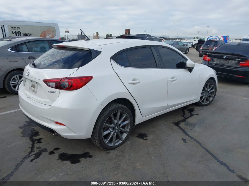 VIN 3MZBN1L36JM206019 2018 MAZDA MAZDA3 TOURING
