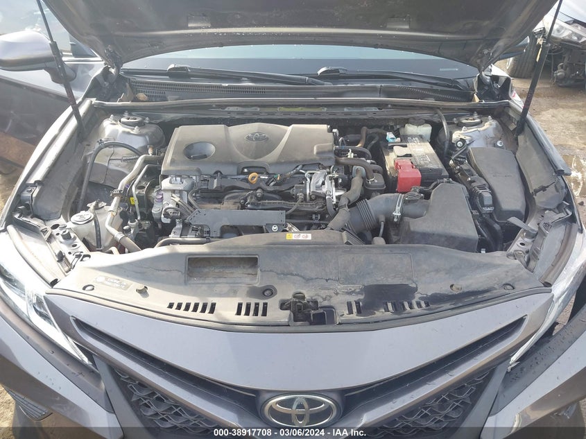 2018 TOYOTA CAMRY SE - 4T1B11HK8JU147738