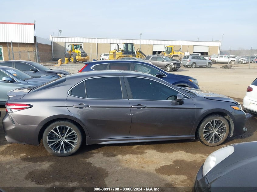 2018 TOYOTA CAMRY SE - 4T1B11HK8JU147738