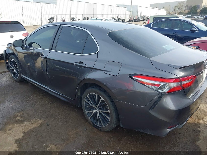 2018 TOYOTA CAMRY SE - 4T1B11HK8JU147738