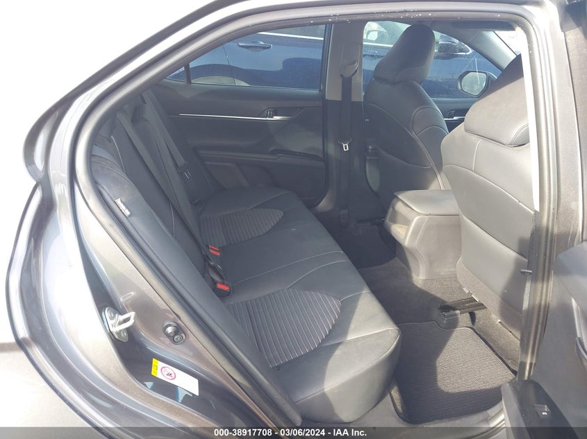 2018 TOYOTA CAMRY SE - 4T1B11HK8JU147738