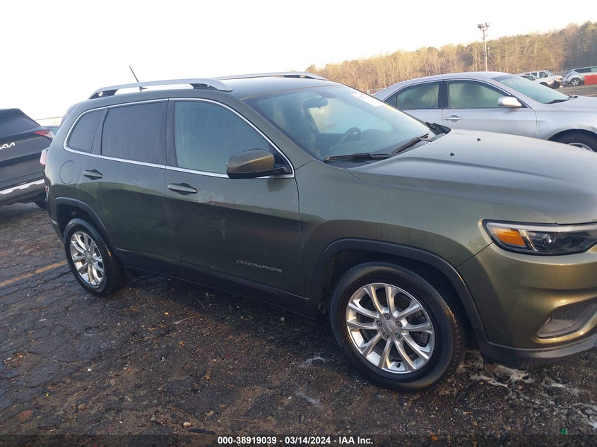 VIN 1C4PJLCB8KD357710 2019 JEEP CHEROKEE LATITUDE FWD