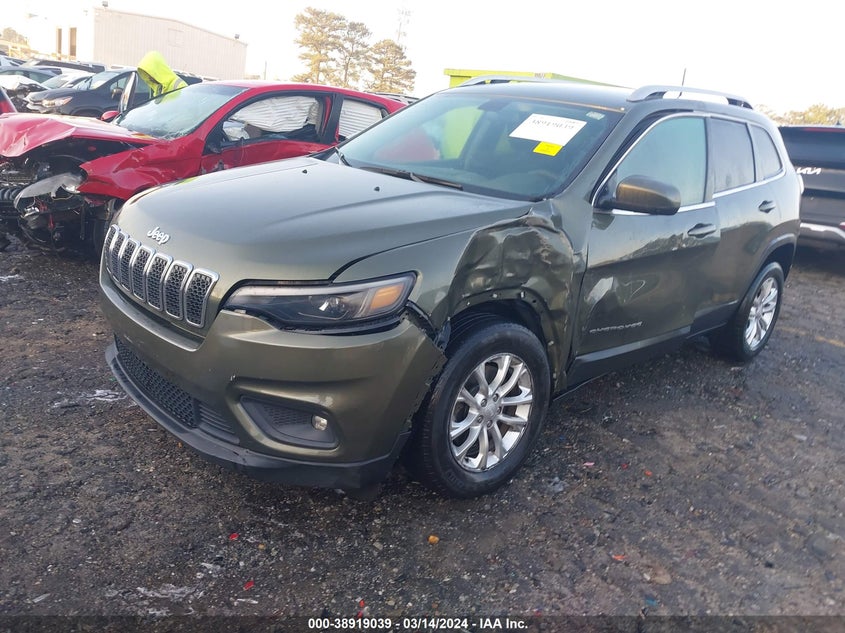 VIN 1C4PJLCB8KD357710 2019 JEEP CHEROKEE LATITUDE FWD