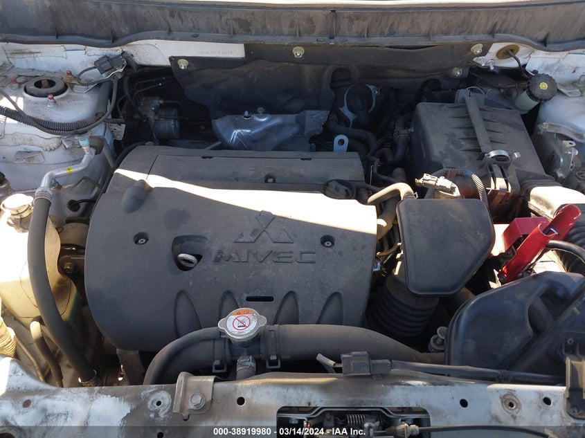 VIN JA4AR4AW3JZ014048 2018 MITSUBISHI OUTLANDER SPORT 2.4 SEL