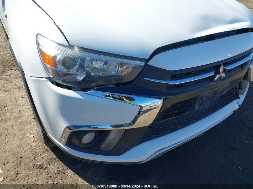 VIN JA4AR4AW3JZ014048 2018 MITSUBISHI OUTLANDER SPORT 2.4 SEL