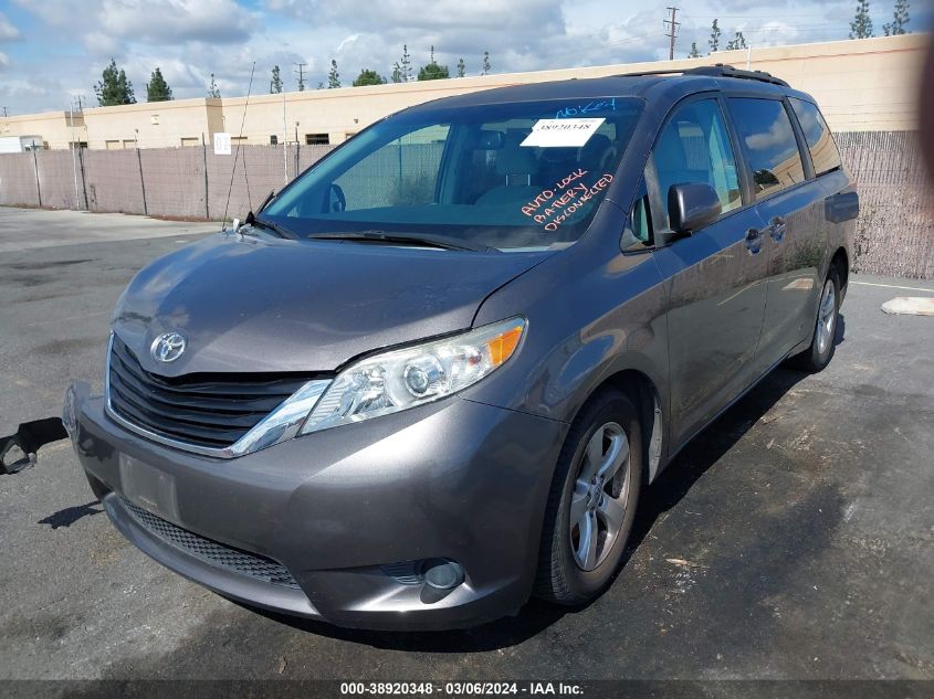 5TDKK3DC9CS272394 2012 TOYOTA SIENNA, photo no. 2