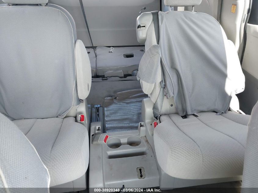 5TDKK3DC9CS272394 2012 TOYOTA SIENNA, photo no. 8